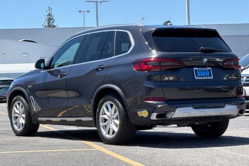 Dark Graphite Metallic 2023 BMW X5 PHEV xDrive45e