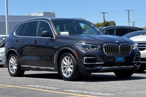 Dark Graphite Metallic 2023 BMW X5 PHEV xDrive45e