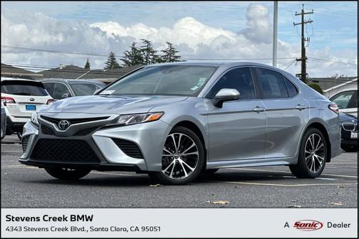 2020 Toyota Camry SE