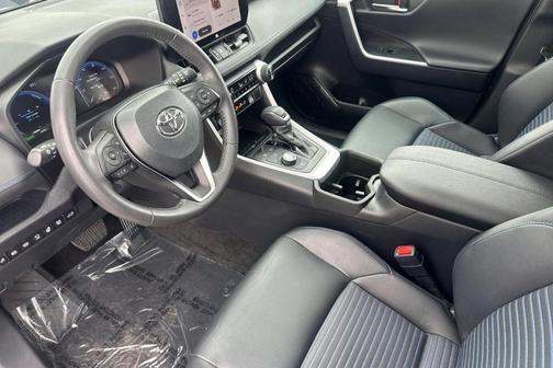 Wind Chill Pearl/Midnight Black Metallic 2024 Toyota RAV4 Hybrid SE