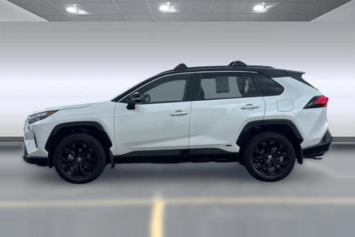 Wind Chill Pearl/Midnight Black Metallic 2024 Toyota RAV4 Hybrid SE