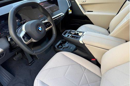 2026 BMW iX xDrive45