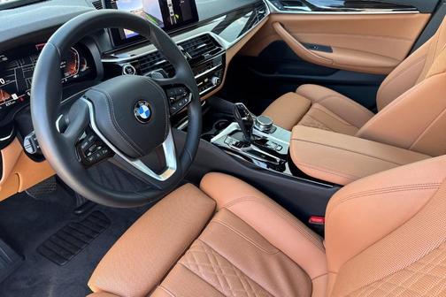 2023 BMW 530 i