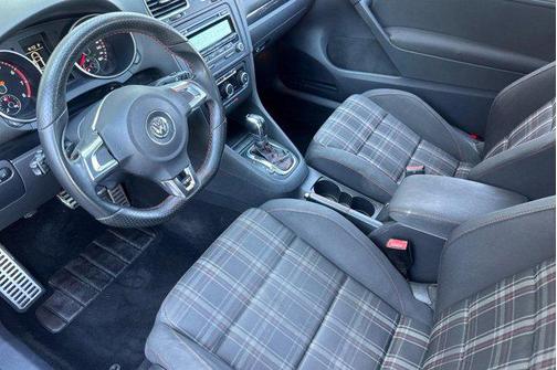 Deep Black Pearl Metallic 2012 Volkswagen GTI 2-Door