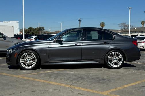 2017 BMW 330e iPerformance