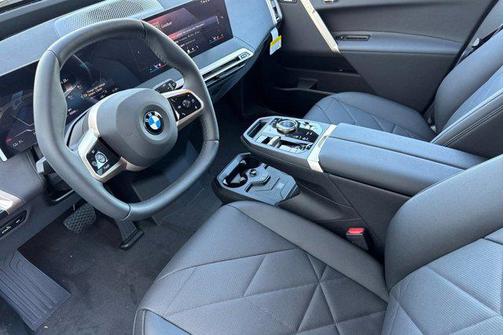 2026 BMW iX xDrive45
