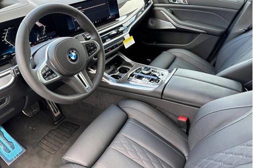 2026 BMW X7 M60i