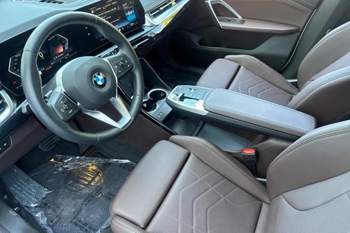 Alpine White 2025 BMW X1 xDrive28i