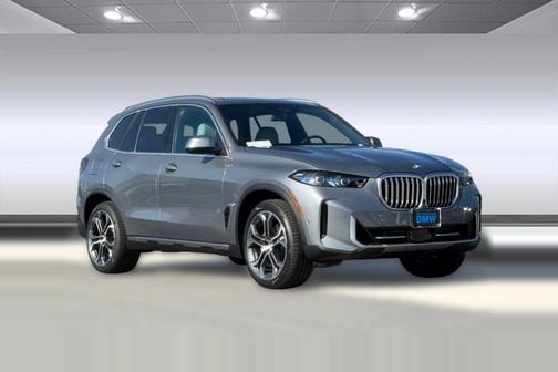 Skyscraper Grey Metallic 2026 BMW X5 xDrive40i