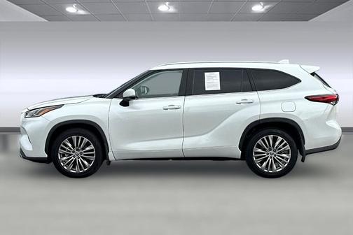 2022 Toyota Highlander Platinum