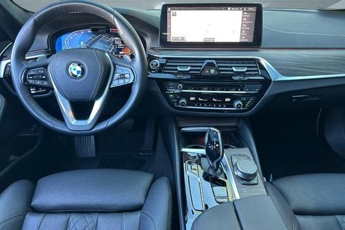 2023 BMW 530 i