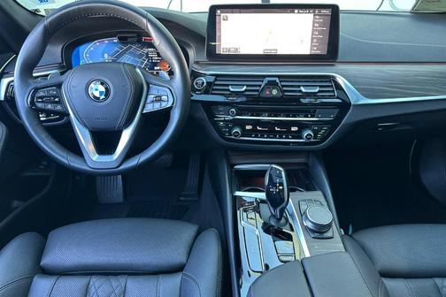 2023 BMW 530 i