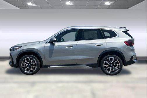 Space Silver Metallic 2025 BMW X1 xDrive28i