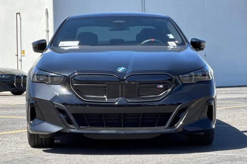 Black Sapphire Metallic 2025 BMW i5 M60