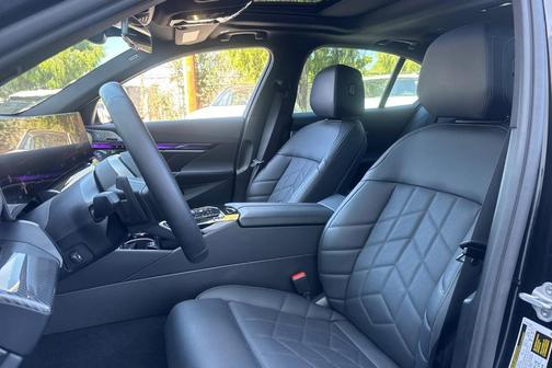 Black Sapphire Metallic 2025 BMW i5 M60