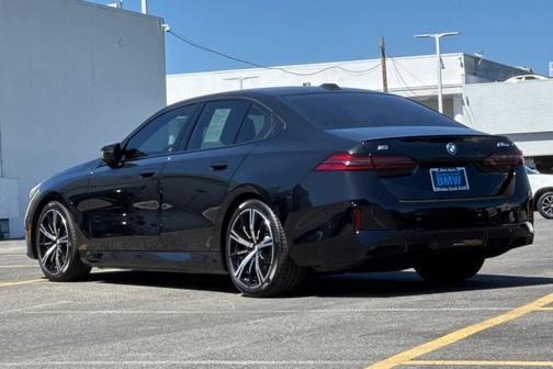Black Sapphire Metallic 2025 BMW i5 M60