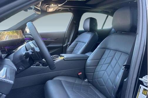 Black Sapphire Metallic 2025 BMW i5 M60