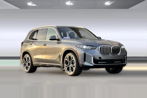 Skyscraper Grey Metallic 2026 BMW X5 xDrive40i