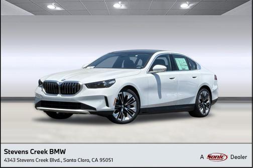 Alpine White 2027 BMW i5 eDrive40