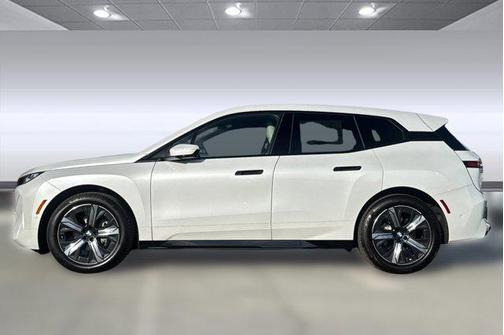 2026 BMW iX xDrive45
