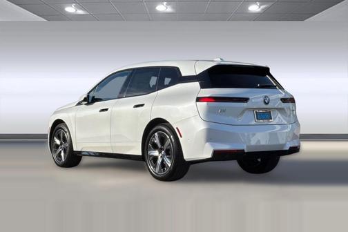 2026 BMW iX xDrive45