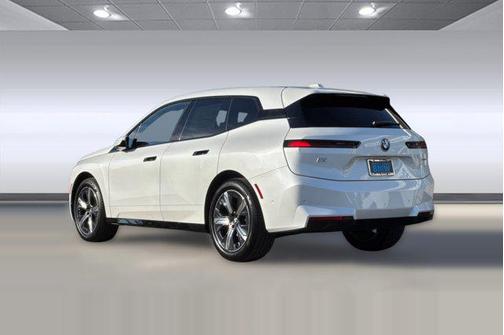 2026 BMW iX xDrive45