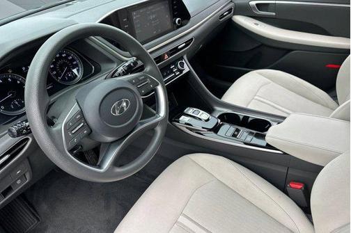 2022 Hyundai SONATA SEL