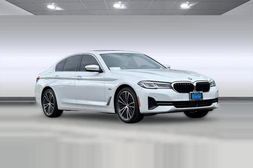 Mineral White Metallic 2023 BMW 530e Base