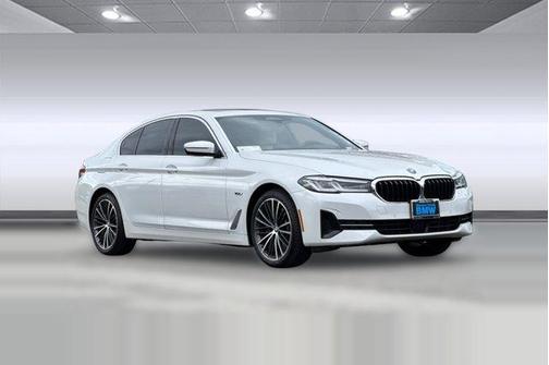 Mineral White Metallic 2023 BMW 530e Base