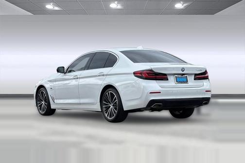 Mineral White Metallic 2023 BMW 530e Base