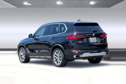 Black Sapphire Metallic 2019 BMW X5 xDrive40i