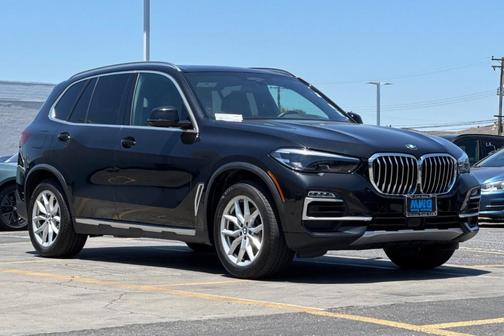 Black Sapphire Metallic 2020 BMW X5 xDrive40i