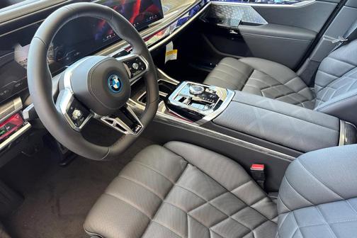 2025 BMW i7 xDrive60