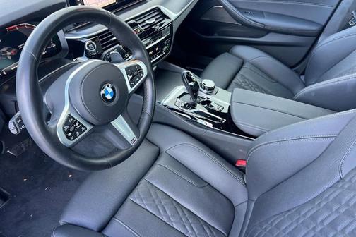 2023 BMW 530 i