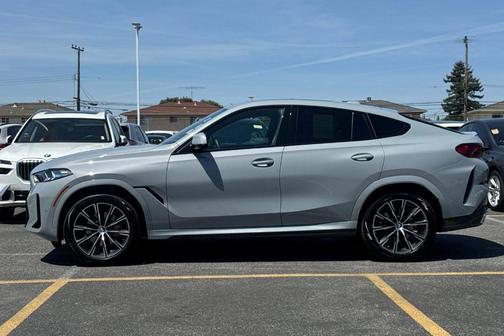 Brooklyn Grey Metallic 2024 BMW X6 xDrive40i
