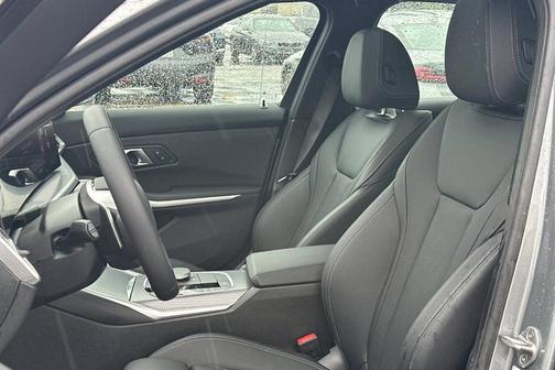 2025 BMW 330 i xDrive