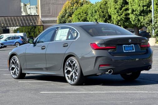 Dravit Grey Metallic 2026 BMW 330 330i