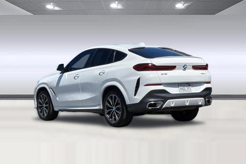 Alpine White 2023 BMW X6 xDrive40i