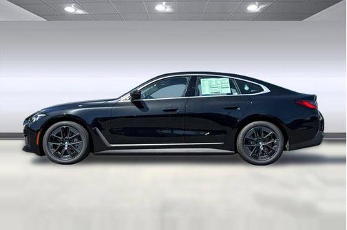 Black Sapphire Metallic 2026 BMW i4 Gran Coupe xDrive40