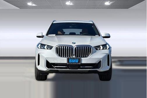Mineral White Metallic 2026 BMW X5 xDrive40i