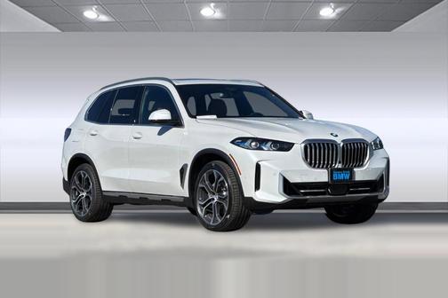 Mineral White Metallic 2026 BMW X5 xDrive40i