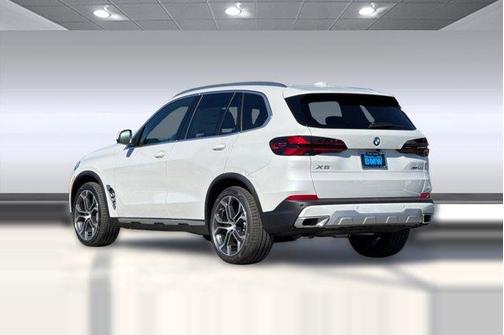 Mineral White Metallic 2026 BMW X5 xDrive40i