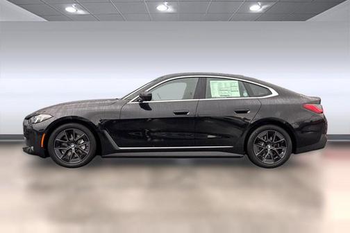 Black Sapphire Metallic 2026 BMW i4 Gran Coupe xDrive40