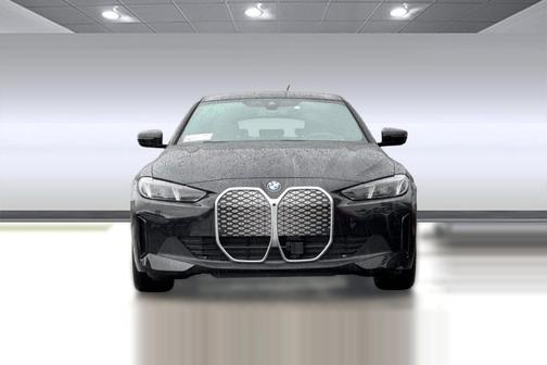 Black Sapphire Metallic 2026 BMW i4 Gran Coupe xDrive40