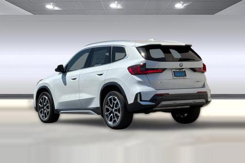 Mineral White Metallic 2026 BMW X1 xDrive28i