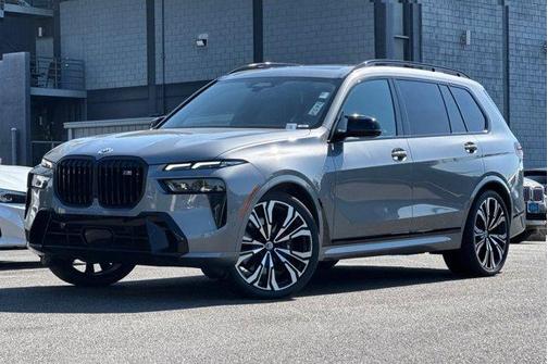 2023 BMW X7 M60i