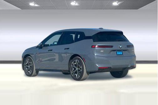 2026 BMW iX xDrive45