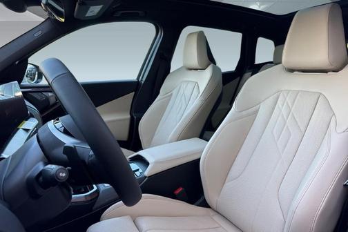 Mineral White Metallic 2026 BMW X3 30 xDrive