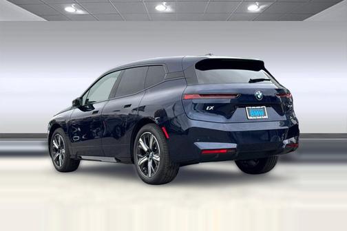 2026 BMW iX xDrive45
