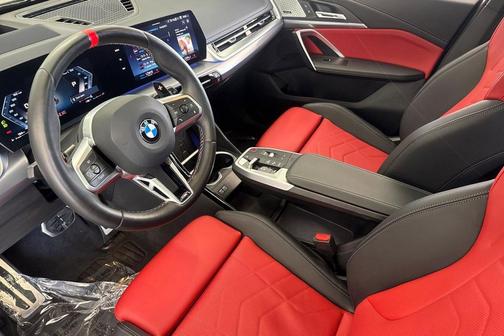 Black Sapphire Metallic 2024 BMW X1 M35i